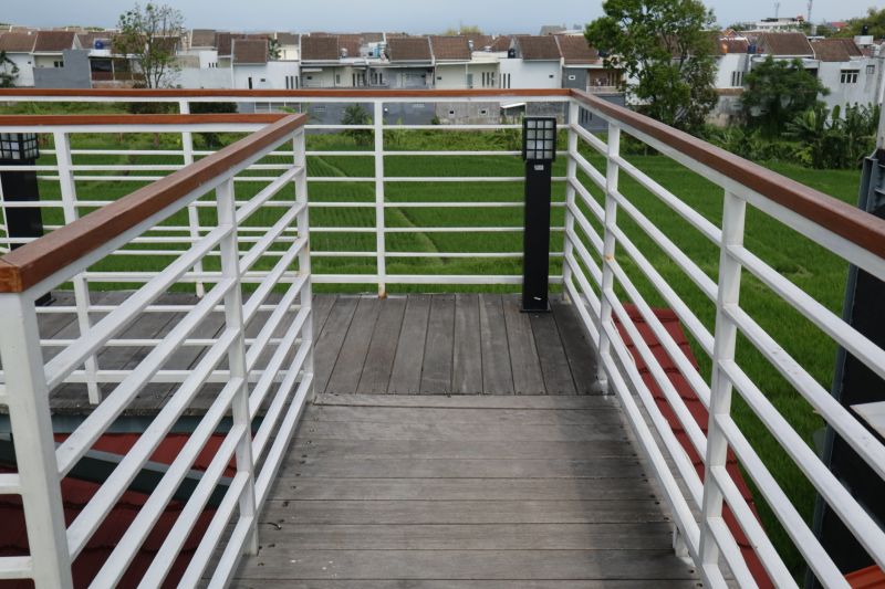 Elegant Deck Railing Designs